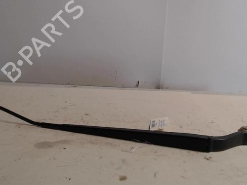 Used Front windshield wiper arm Front windshield wiper arm 36727483 36727483