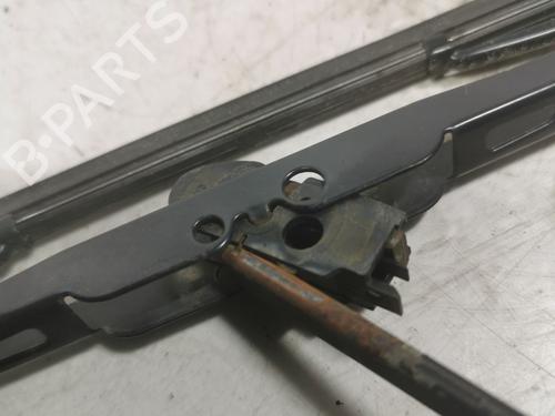 Used Front windshield wiper arm Front windshield wiper arm 36718502 36718502