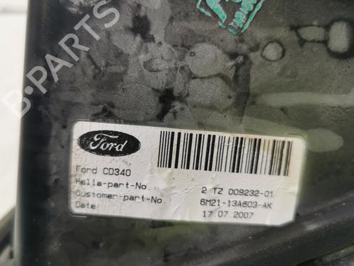 left-tailgate-light-ford-s-max-wa6-2006-2007-2008-2009-2010-2011-2012-2013-2014-36705970 main image