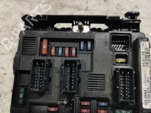 Used Fuse box Fuse box 36719968 36719968