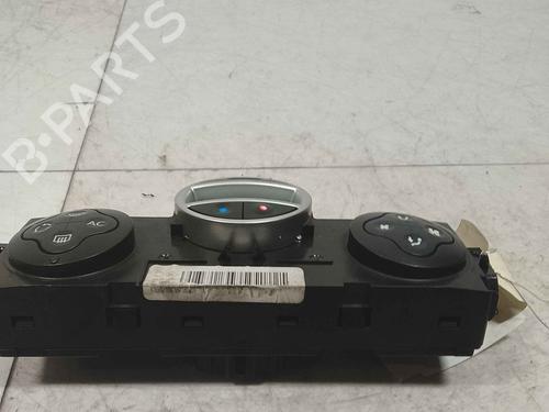 climate-control-renault-megane-ii-saloon-lm01_-2003-36712541 main image