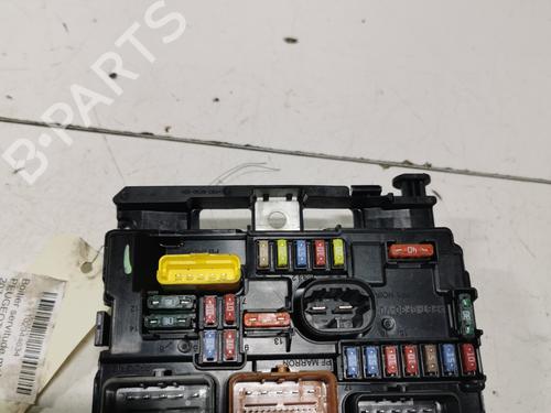 Used Fuse box Fuse box 36704640 36704640