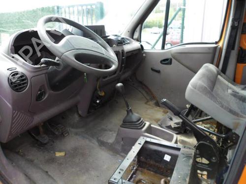Brugte RENAULT MASTER II Van (FD)  2.8 dTI (FD0C, FD0F, FD2B, FD2F, FD3C, FD3F)  4934369
