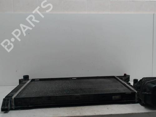 Used Water radiator Water radiator MERCEDES-BENZ SPRINTER 2-t Bus (B901, B902) 208 CDI (901.671, 902.671, 902.672) (82 hp) 36743327 36743327