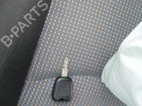 Left taillight PEUGEOT 206 SW (2E/K) 1.4 HDi | BP36738945C34 - Image 10