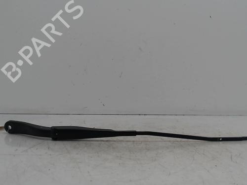 front-windshield-wiper-arm-dacia-sandero-ii-2012-36737417 main image