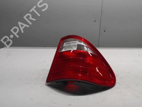 Used Right taillight Right taillight MERCEDES-BENZ E-CLASS T-Model (S210) E 290 T Turbo-D (210.217) (129 hp) 36727323 36727323