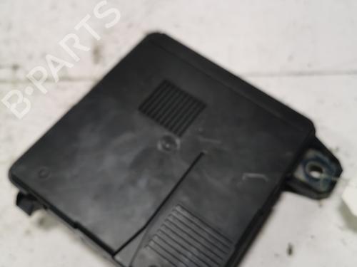 Used Fuse box Fuse box 38328183 38328183