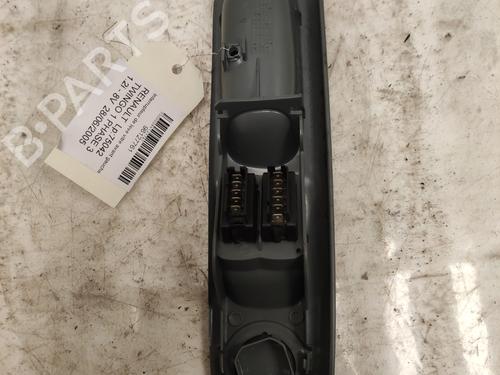 Used Left front window switch Left front window switch RENAULT TWINGO I (C06_) [1993-2012] 36751062 36751062