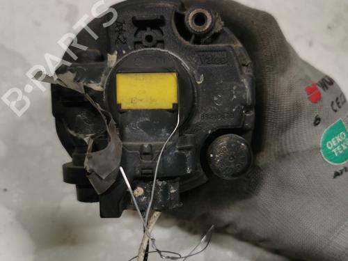 Used Right front fog light Right front fog light 39165952 39165952