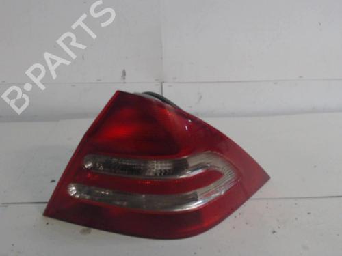 Used Right taillight Right taillight MERCEDES-BENZ C-CLASS (W203) C 220 CDI (203.006, 203.008) (143 hp) 36731787 36731787