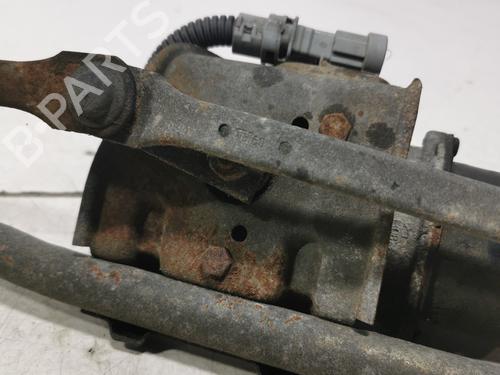 Motor limpa vidros frontal Motor limpa vidros frontal RENAULT MASTER II Platform/Chassis (ED/HD/UD) 3.0 dCi 140 (ED0S, UD0S, HD0S) (136 hp) 36740447 36740447