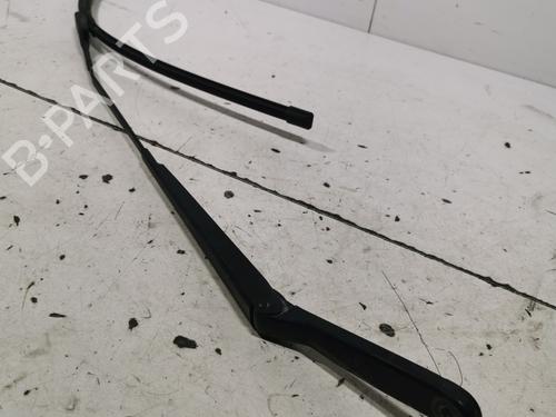 Used Front windshield wiper arm Front windshield wiper arm 36708923 36708923