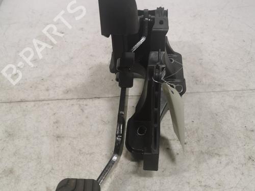 Pedal travão Pedal travão RENAULT CAPTUR II (HF_) TCe 90 (HFM6) (91 hp) 36718645 36718645