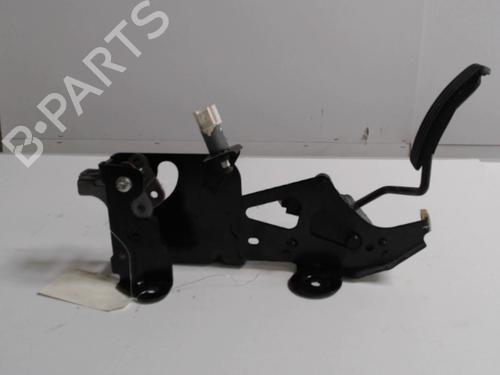 pedal-renault-scenic-ii-jm01_-2003-2004-2005-2006-2007-2008-2009-2010-36729417 main image