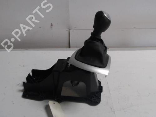 gear-lever-renault-megane-iii-hatchback-bz01_-b3_-2008-36728504 main image