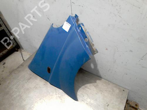Guarda-lamas direito Guarda-lamas direito RENAULT TRAFIC II Bus (JL) [2001-2026] 36745791 36745791