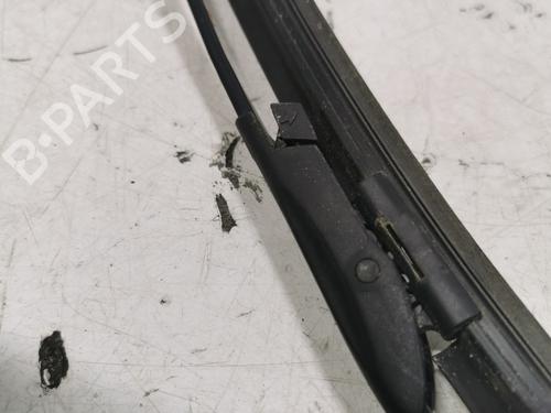 Used Front windshield wiper arm Front windshield wiper arm CITROËN C4 CACTUS 1.2 VTi 82 (82 hp) 36707180 36707180