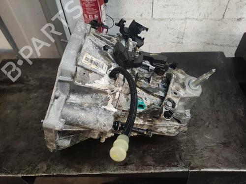 gearbox-renault-express-box-bodympv-2021-36747131 main image