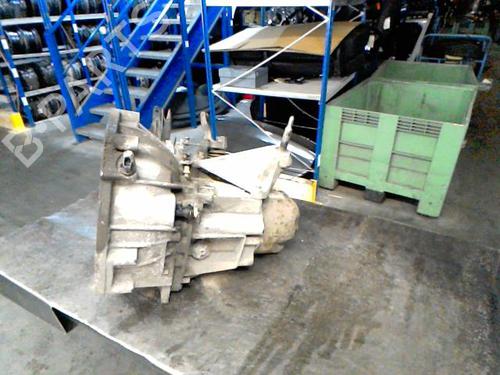 Getriebe für Getriebe NISSAN MICRA III (K12) 1.2 16V (65 hp) 36704454 36704454