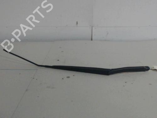 front-windshield-wiper-arm-renault-clio-iv-bh_-2012-2013-2014-2015-2016-2017-2018-2019-2020-2021-36729580 main image