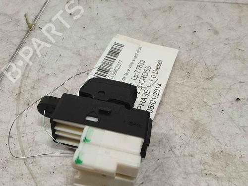 right-front-window-switch-suzuki-sx4-s-cross-jy-2013-36713649 main image