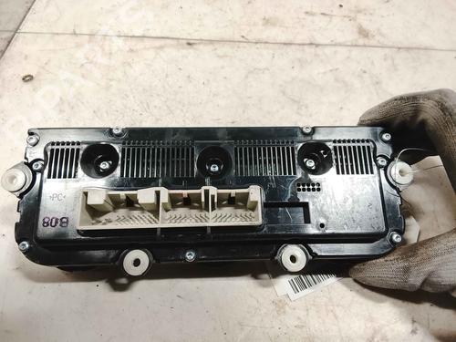 Used Climate control Climate control 37734110 37734110