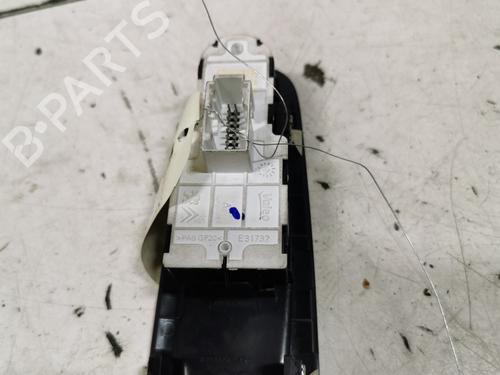 Used Left front window switch Left front window switch 36707811 36707811
