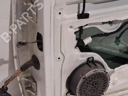 Used Right front door Right front door 38926643 38926643