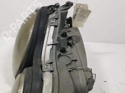 Used Right headlight Right headlight MERCEDES-BENZ E-CLASS (W210) E 300 Turbo-D (210.025) (177 hp) 36743359 36743359