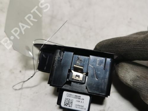 Right front window switch RENAULT CAPTUR II (HF_) TCe 90 (HFM6) | BP36718481I26 - Image 3