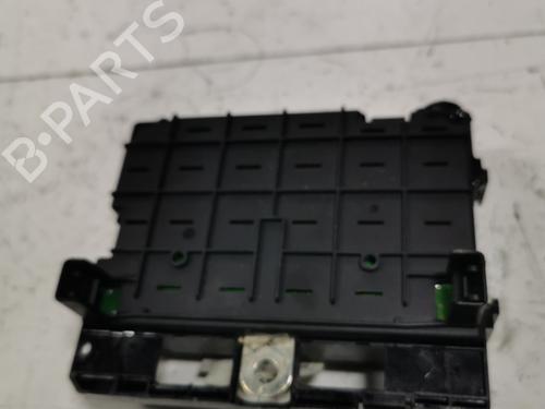 Used Fuse box Fuse box 37237970 37237970