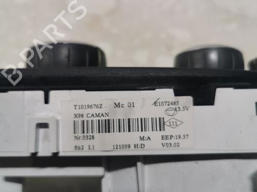 climate-control-renault-clio-iv-bh_-2012-2013-2014-2015-2016-2017-2018-2019-2020-2021-38926630 main image