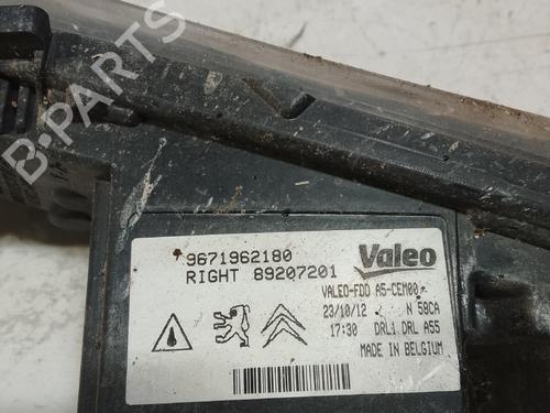 Used Right daytime light Right daytime light 39584730 39584730