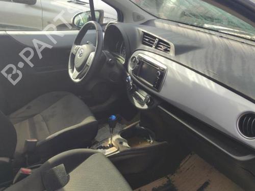 Brugte TOYOTA YARIS (_P13_)  1.5 Hybrid (NHP130_, NHP130)  4767939