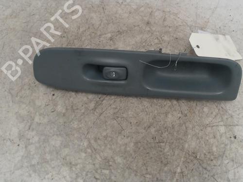 Used Right front window switch Right front window switch RENAULT TWINGO I (C06_) [1993-2012] 36749010 36749010