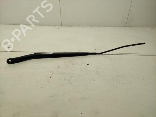 Used Front windshield wiper arm Front windshield wiper arm 36751583 36751583