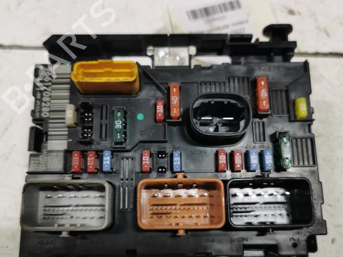 Used Fuse box Fuse box 36705863 36705863