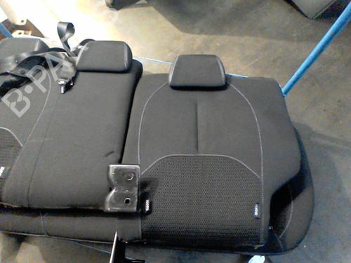 Asientos traseiros Asientos traseiros CITROËN DS3 (SA_) 1.6 VTi 120 (120 hp) 36746174 36746174