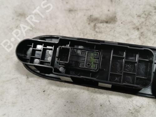 Used Right front window switch Right front window switch 36718267 36718267