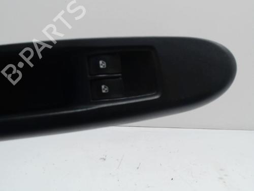 Used Left front window switch Left front window switch RENAULT CLIO III (BR0/1, CR0/1) [2005-2014] 36737108 36737108