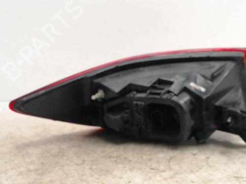 right-taillight-renault-clio-iv-bh_-2012-2013-2014-2015-2016-2017-2018-2019-2020-2021-36743529 main image