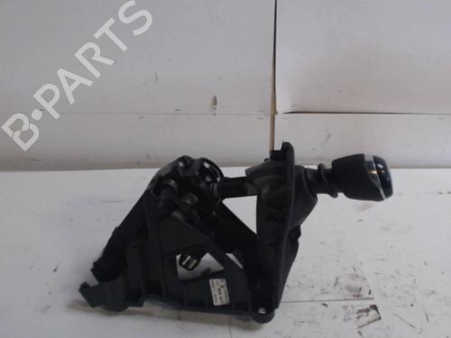 Used Gear lever Gear lever RENAULT SCÉNIC IV (J9_) 1.7 Blue dCi 120 (J9A7, J9A8) (120 hp) 36729567 36729567