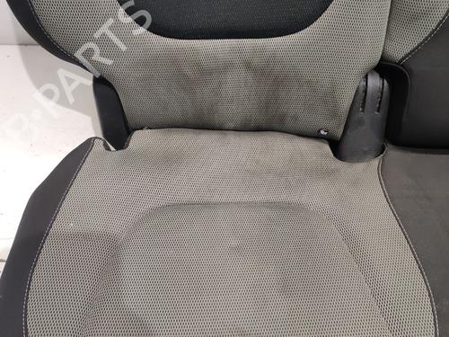 rear-seat-renault-captur-i-j5_-h5_-2013-36706277 main image