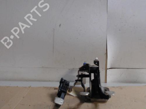 Pédale Pédale RENAULT WIND (E4M_) 1.2 (E4MF) (101 hp) 36733317 36733317