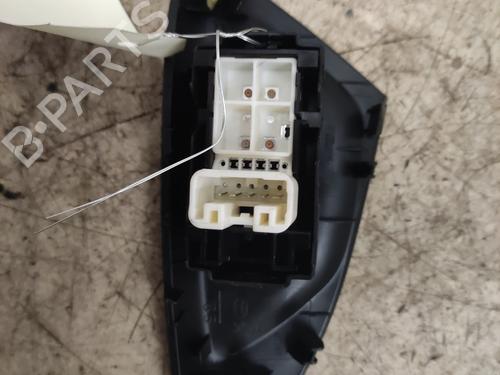 right-front-window-switch-peugeot-108-2014-36750336 main image