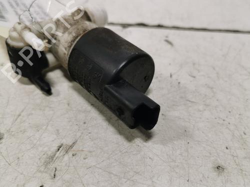 washer-pump-renault-megane-iv-hatchback-b9amn_-2015-36707443 main image