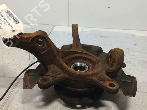 Used Right front steering knuckle Right front steering knuckle SUZUKI SX4 S-Cross (JY) 1.6 DDiS AllGrip (AKK 416D) (120 hp) 36713636 36713636