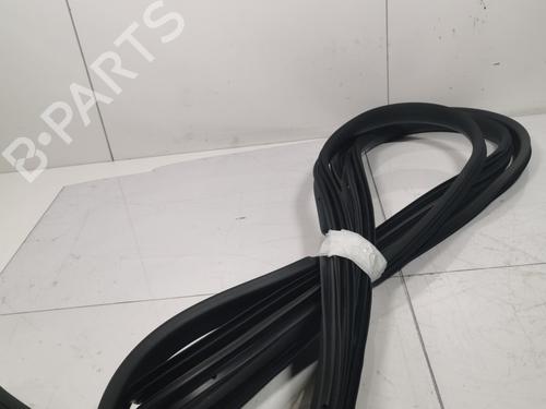 Used Rubber door seal Rubber door seal RENAULT MASTER IV Van (F8__) [2024-2026] 36711100 36711100