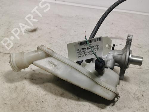 brake-master-cylinder-peugeot-208-i-ca_-cc_-2012-2013-2014-2015-2016-2017-2018-2019-2020-2021-36718899 main image